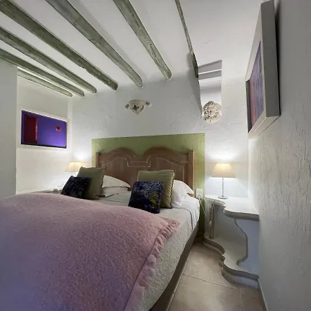Hotel Hotel Les Messugues